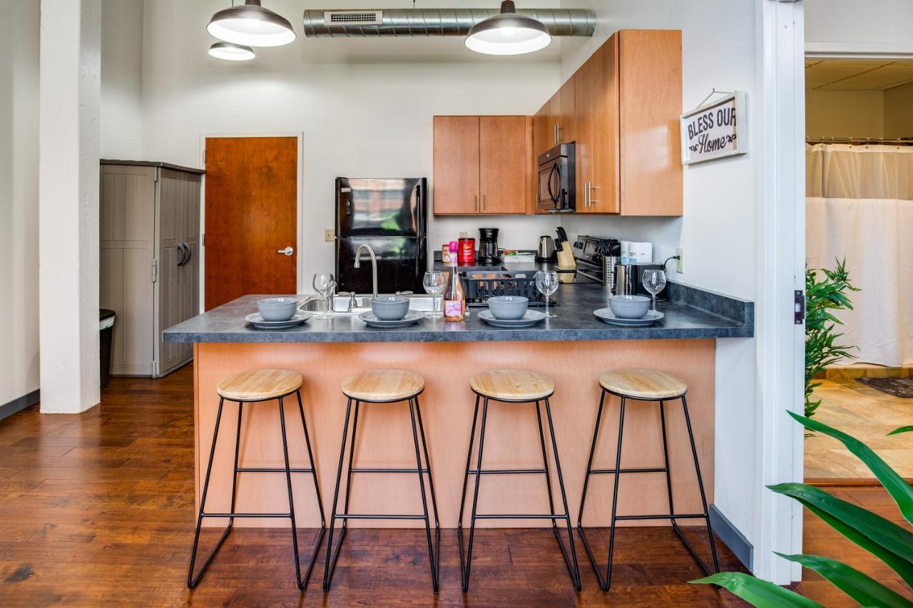 Ferienwohnung Ny Style Centric Loft With King Bed By Park Ave Rochester Exterior foto