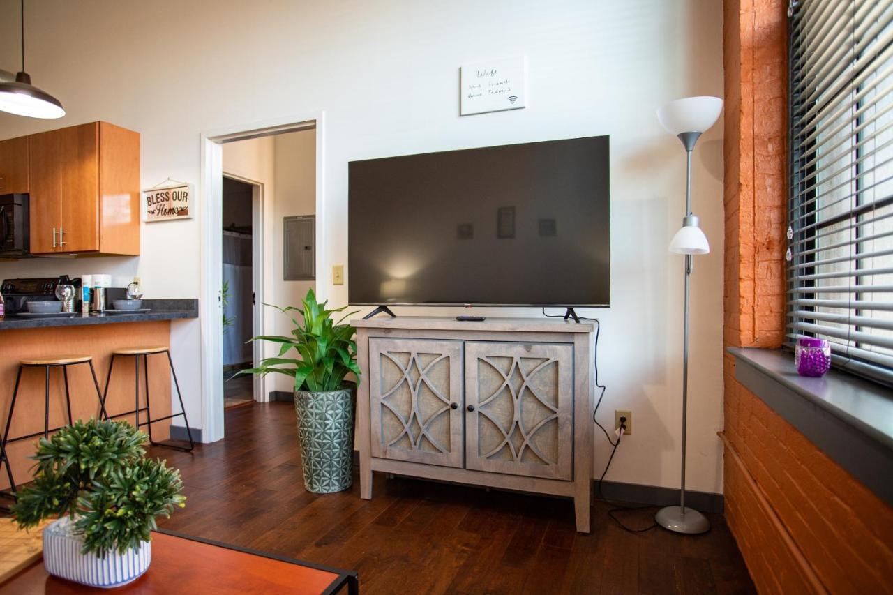 Ferienwohnung Ny Style Centric Loft With King Bed By Park Ave Rochester Exterior foto